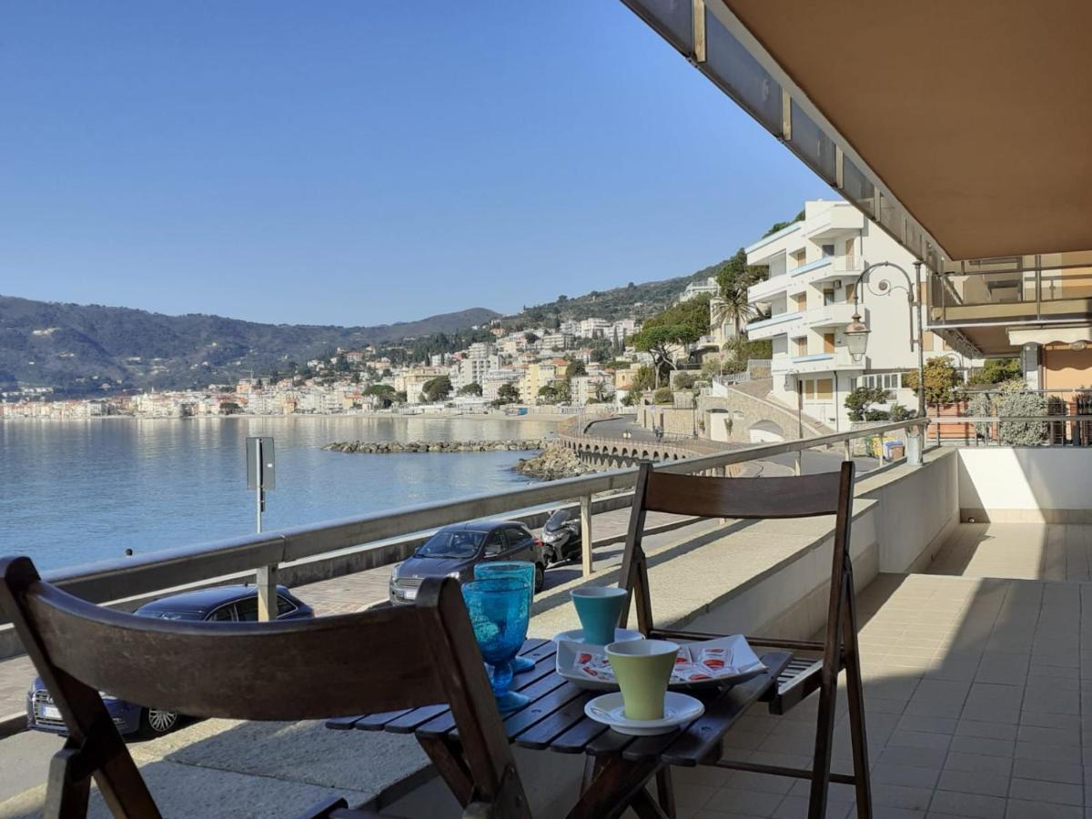 Apartament Cadorna Fronte Mare Alassio Zewnętrze zdjęcie