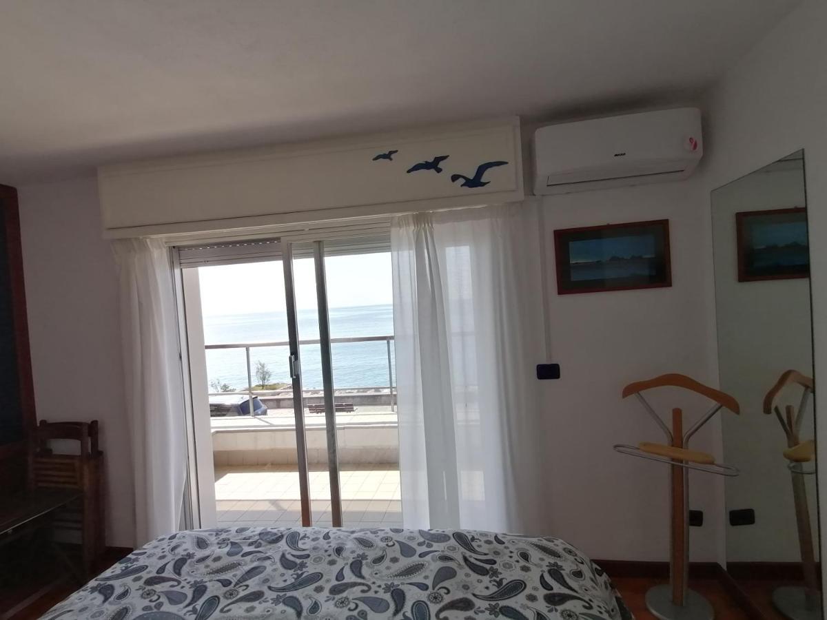 Apartament Cadorna Fronte Mare Alassio Zewnętrze zdjęcie